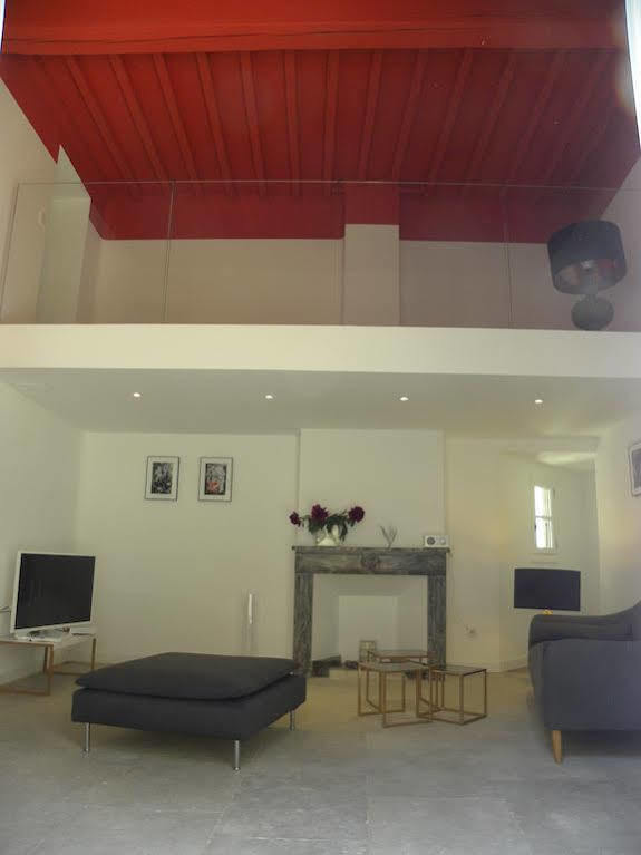 La Terrasse Du Marche Aux Fleurs Apartment มงต์เปอลิเยร์ ภายนอก รูปภาพ