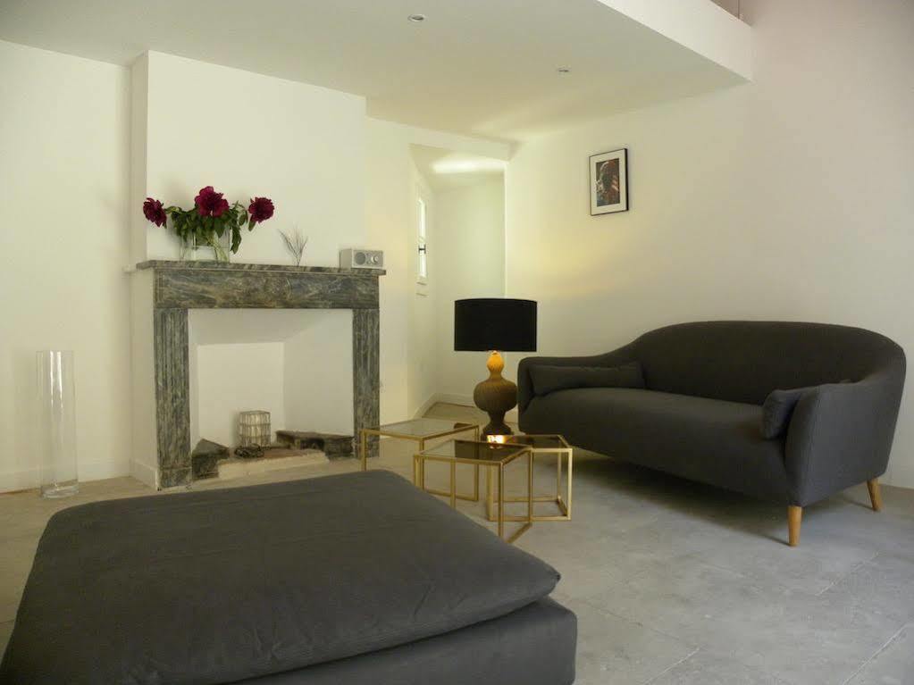 La Terrasse Du Marche Aux Fleurs Apartment มงต์เปอลิเยร์ ภายนอก รูปภาพ