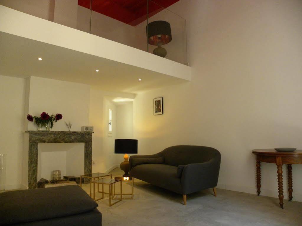 La Terrasse Du Marche Aux Fleurs Apartment มงต์เปอลิเยร์ ภายนอก รูปภาพ